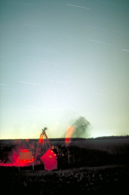 Mit meinem 12" Dobson auf Photonenjagd am Oermter Berg. Fuji-Color Dia-Film, 1995.