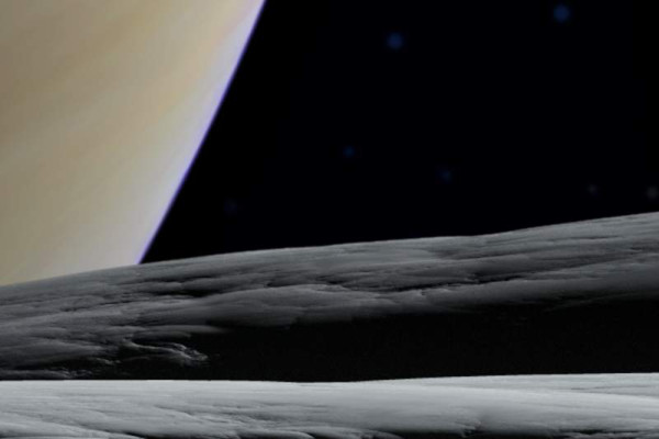 Zwei Horizonte im Blickfeld: der von Tethys und der Horizont von Saturn. Bildausschnitt.